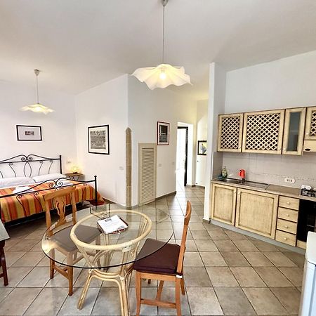 Kallistos Suites & Apartments Галиполи Екстериор снимка