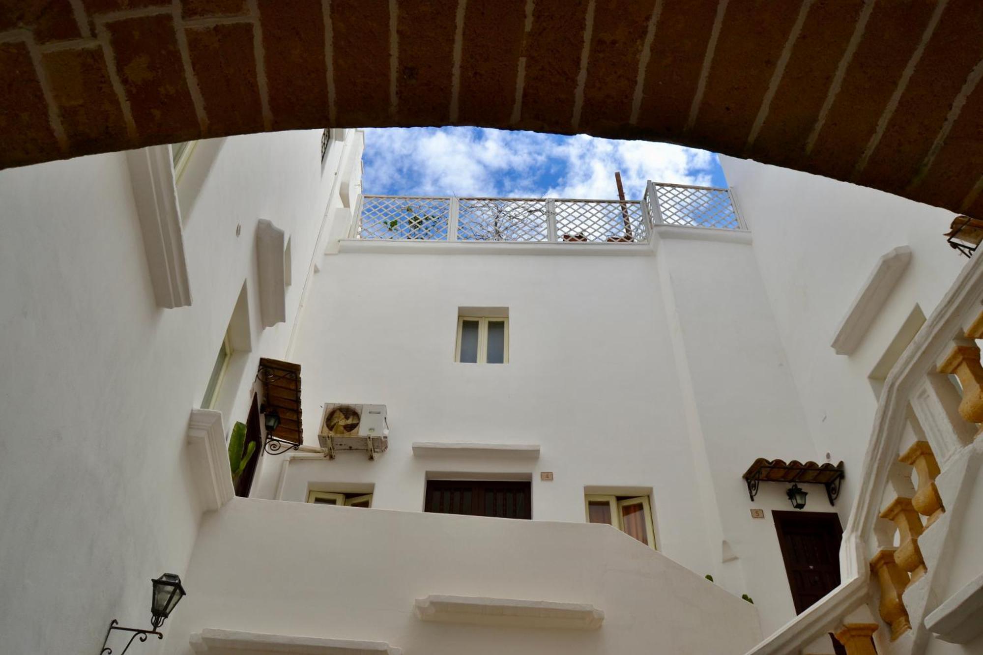 Kallistos Suites & Apartments Галиполи Екстериор снимка