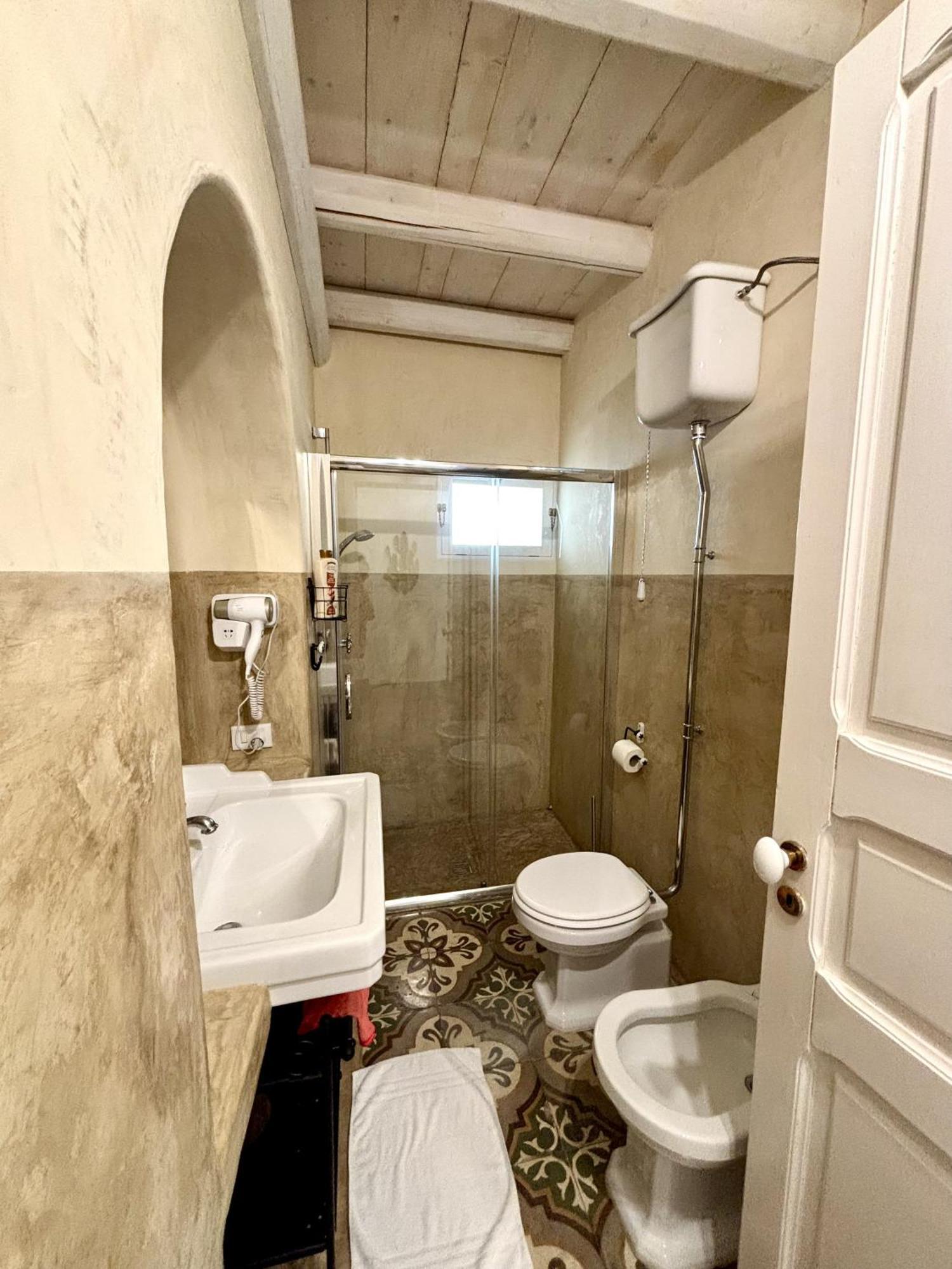 Kallistos Suites & Apartments Галиполи Екстериор снимка