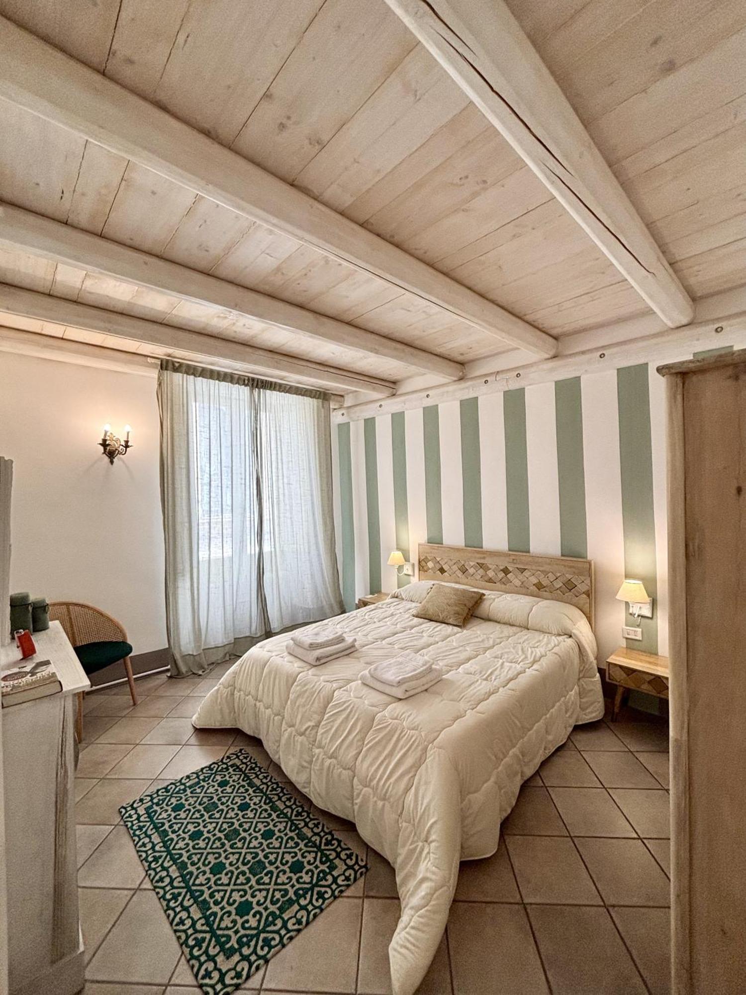 Kallistos Suites & Apartments Галиполи Екстериор снимка